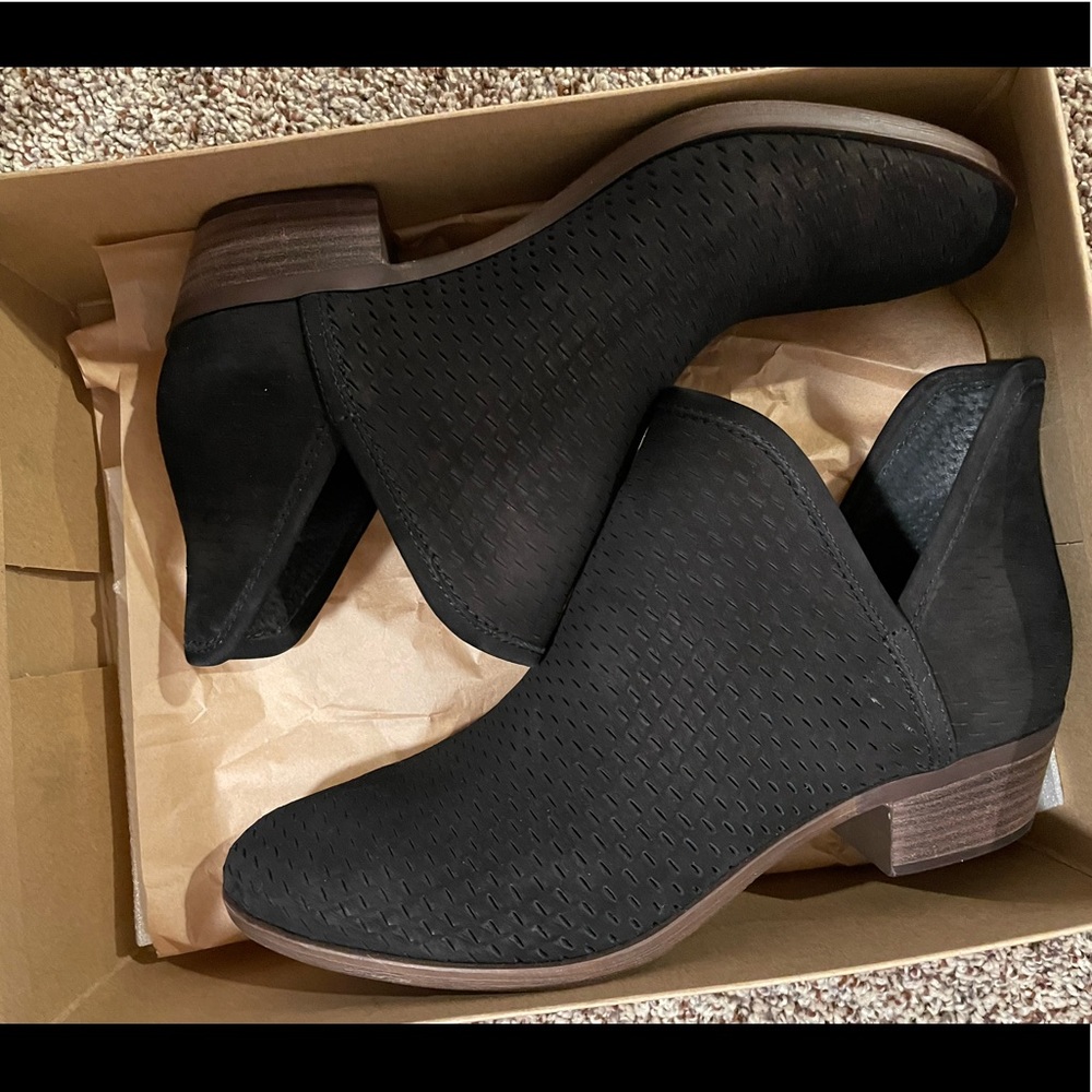 Lucky Black booties